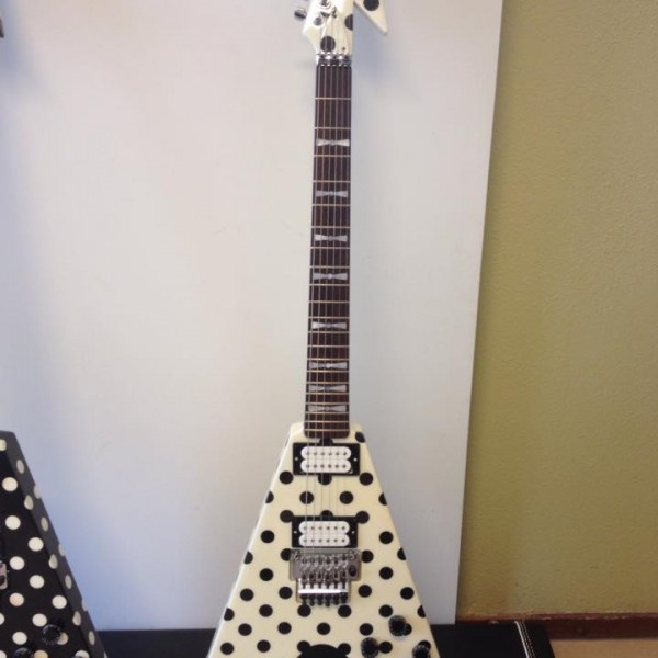 Chitarra Elettrica Randy Rhoads Custom V - Colore Polka White Dot Black, Pickups HH, Corpo In Mogano Chitarra Mogano HH Pickups